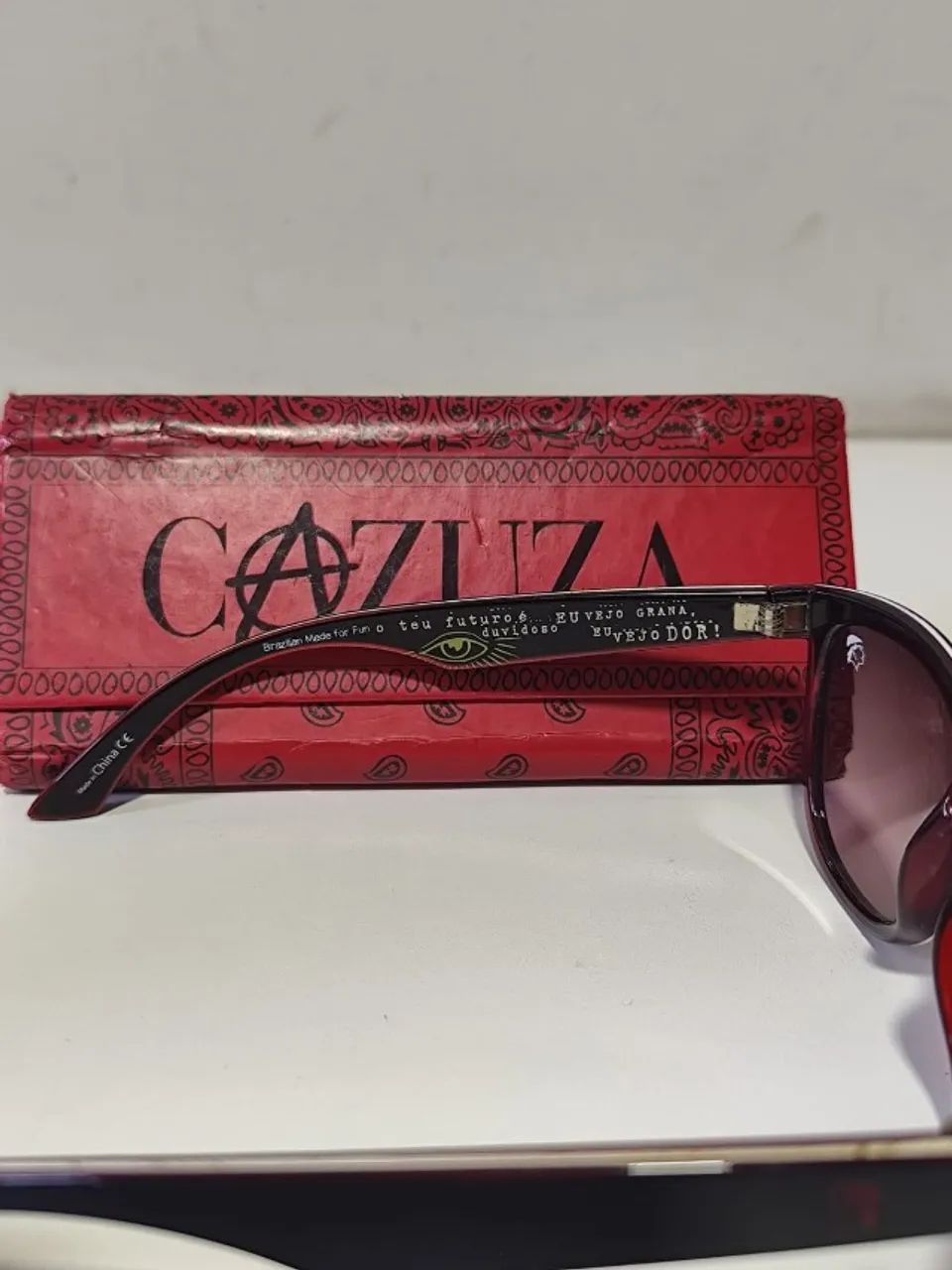 Óculos De Sol Chilli Beans - Unissex Cazuza Preto 1299  - Foto 4