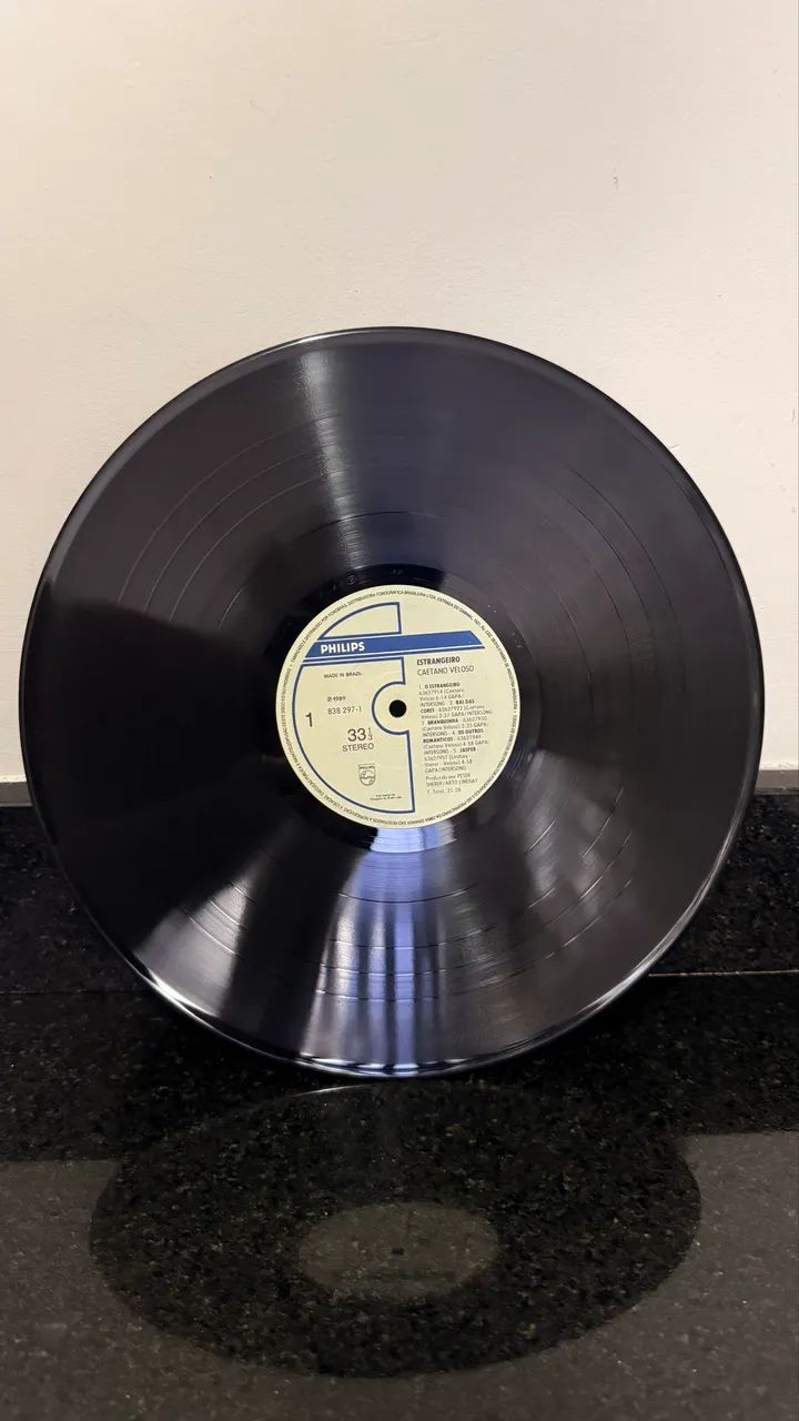 Vinil ?o estrangeiro? de Caetano Veloso - Foto 4