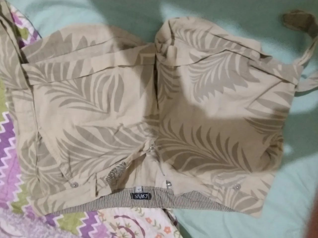 Shorts Estampado Bege - Foto 2