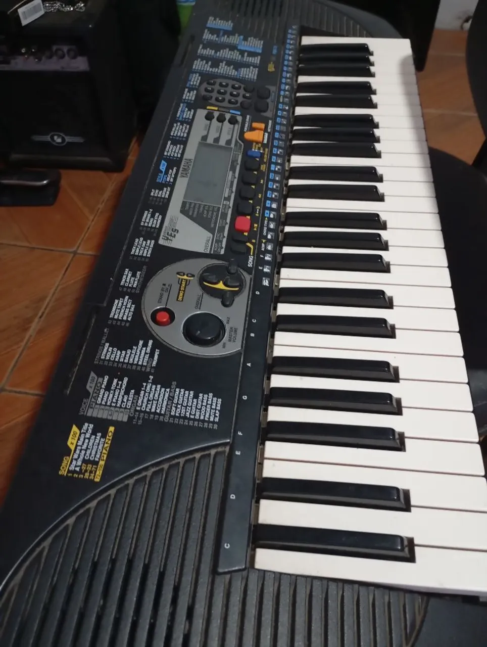 Teclado musical Yamaha PSR Series 79