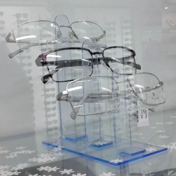 Expositor de óculos modelo escadinha. Ideal para óticas. - Foto 5