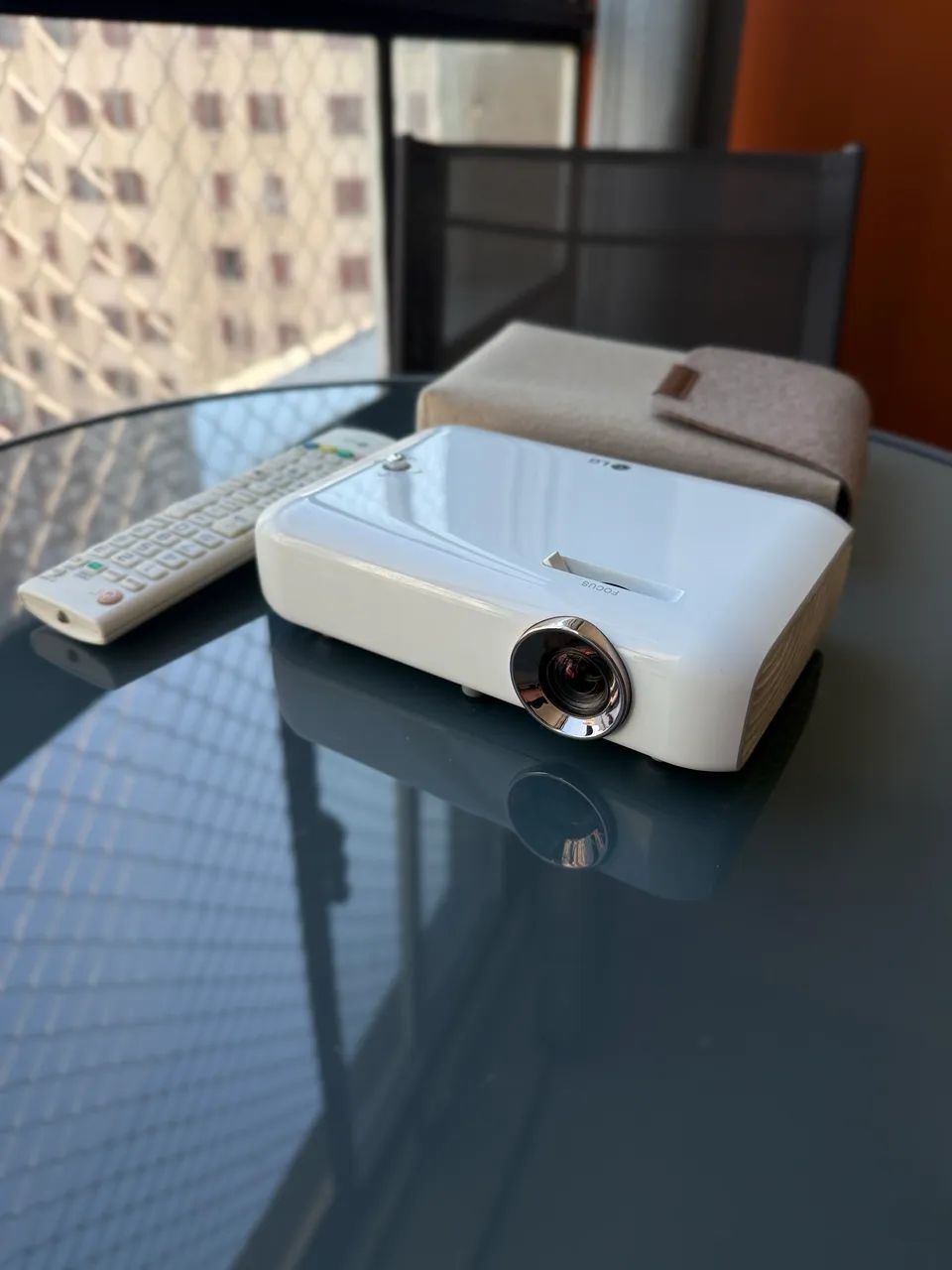 LG Projector63824115934209120