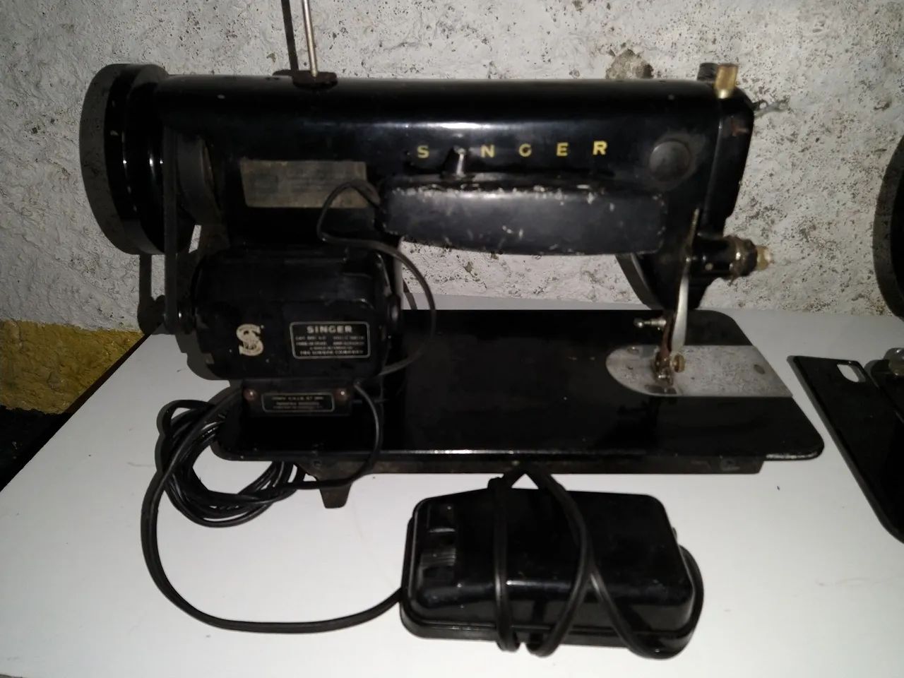 Lote 2 máquina de costura Singer  - Foto 3