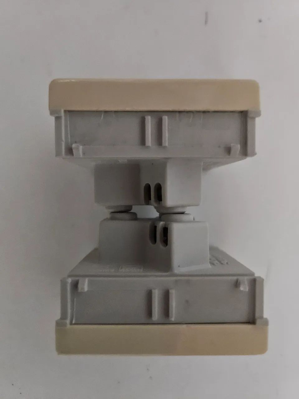 KIT 2 Iriel Multi-Function Sockets, 220V, 20A, 3-Pin (2P+T)64750670168706123