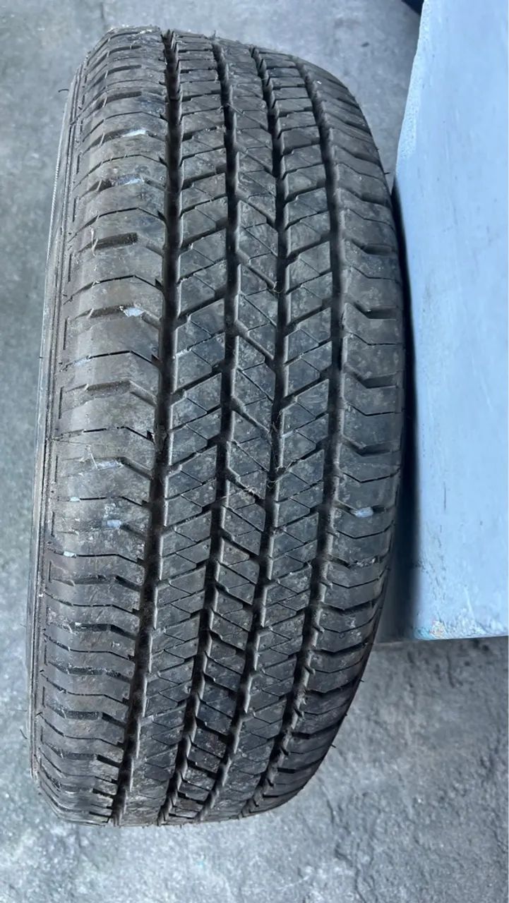 Pneu Aro 215-65-16 era Step numa foi usado