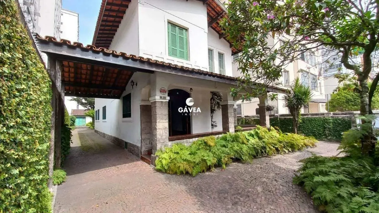 Casa para aluguel no Itararé em São Vicente.