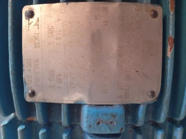 MOTOR 7,5 CV ALTA ROTAÇÃO REBOBINADO + 2 MOTORES NOVOS 1,5 CV BAIXA ROTAÇÃO MONOFASICO - Foto 2