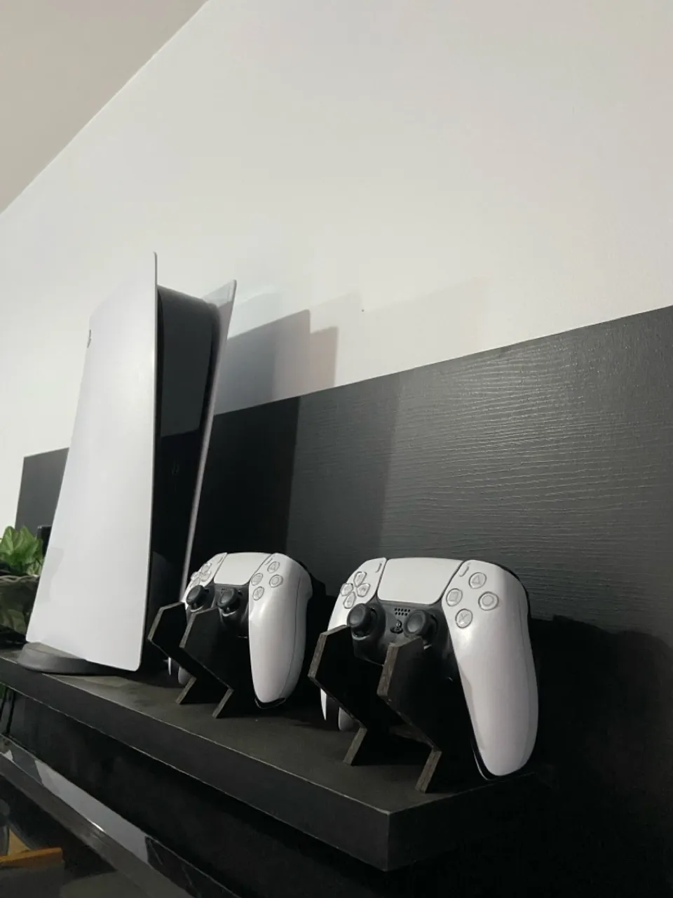 PlayStation 5 com 2 Controles - Jogos e Capas de Proteção