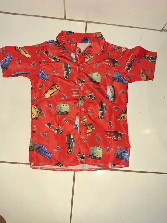 Camisa Nova Carros - Infantil - Vermelha(  veste 4 a 6 anos )