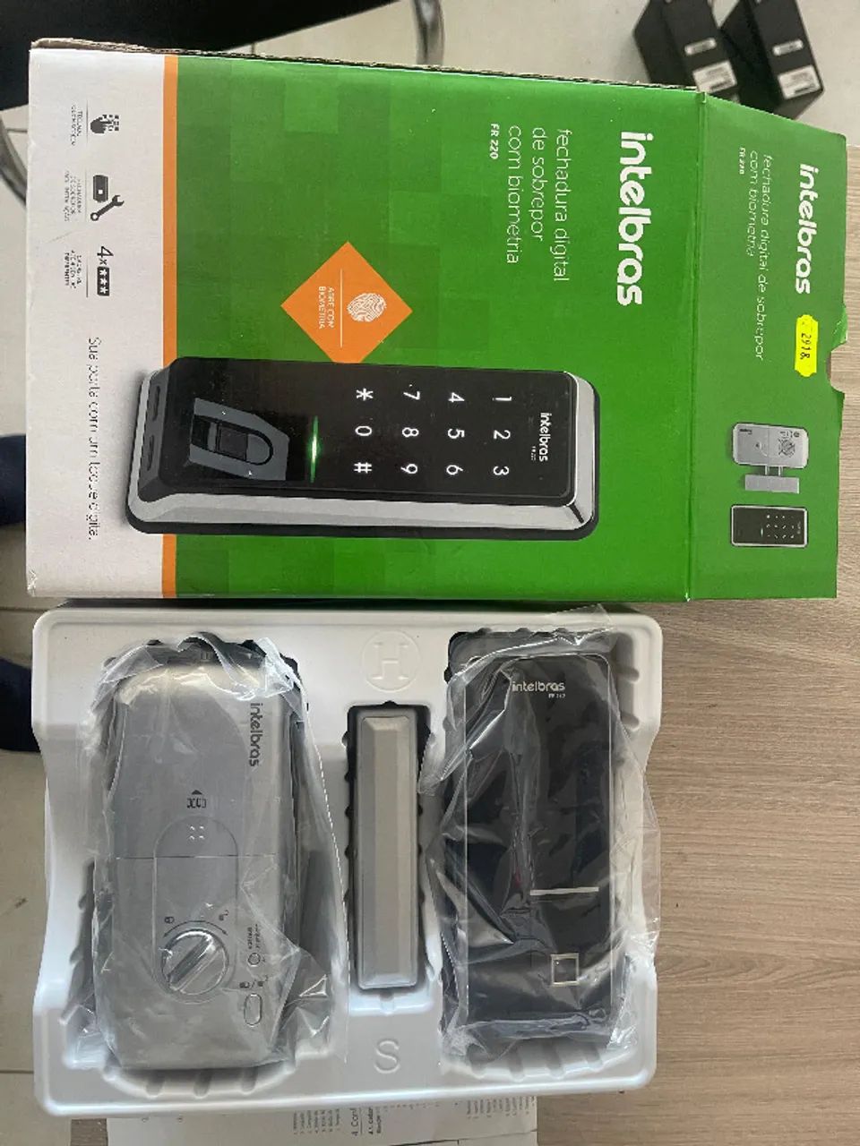 Fechadura De Sobrepor Digital E Senha Com Biometria Fr 220 Intelbras - Foto 3