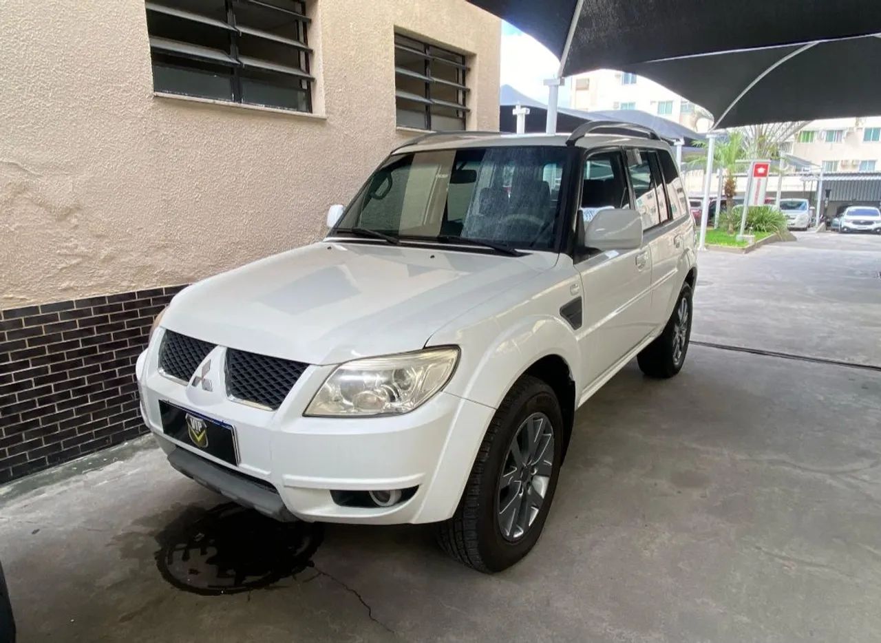 Vendo Mitsubish Pajero TR4 Aut Pequena Entrada + 915,90 Fixas!!!!! SALDÃO DOA DAS MÃES 