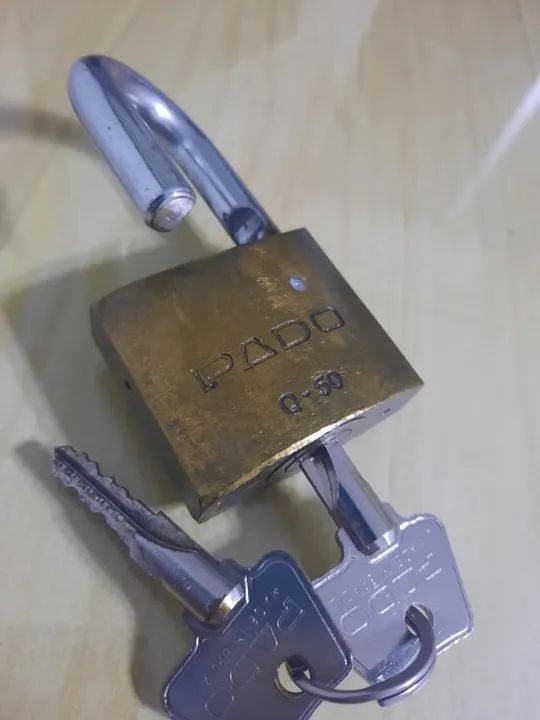 Cadeado PADO 50 Mm Tetra Chave Cor Dourado com 2 chaves