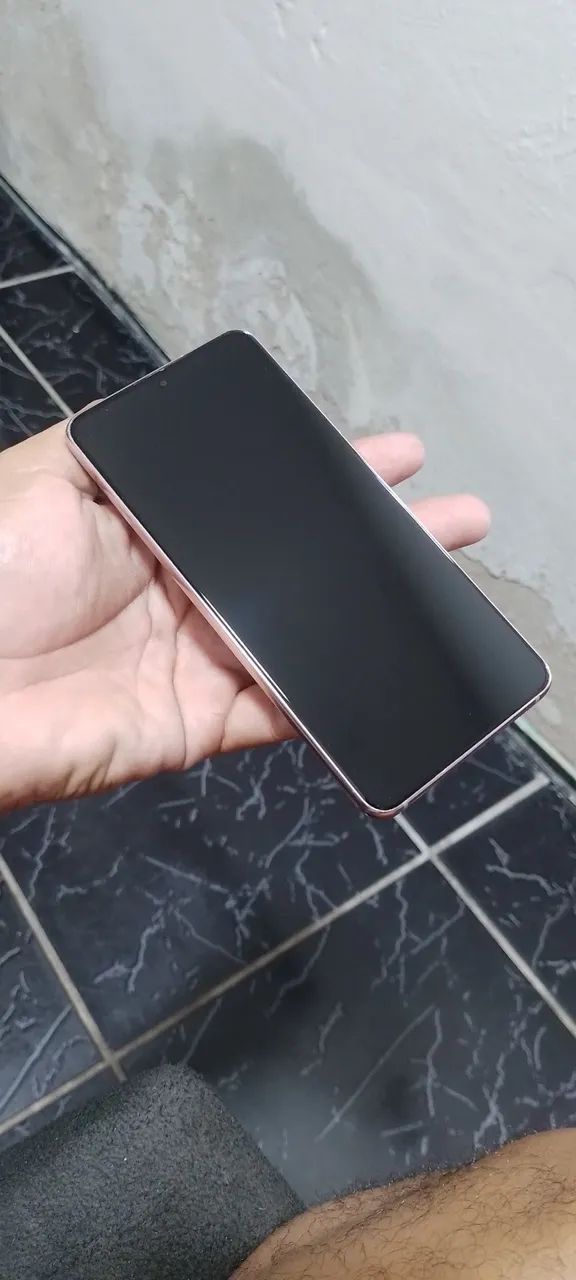 Samsung S21 