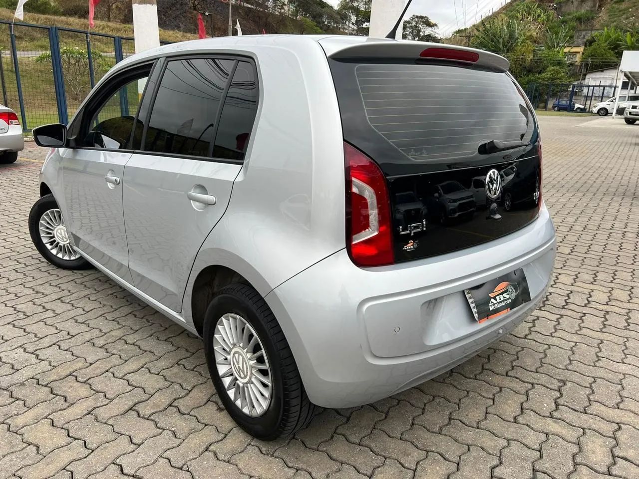 Up move TSI 2017 1.0 Completo. Impecável!