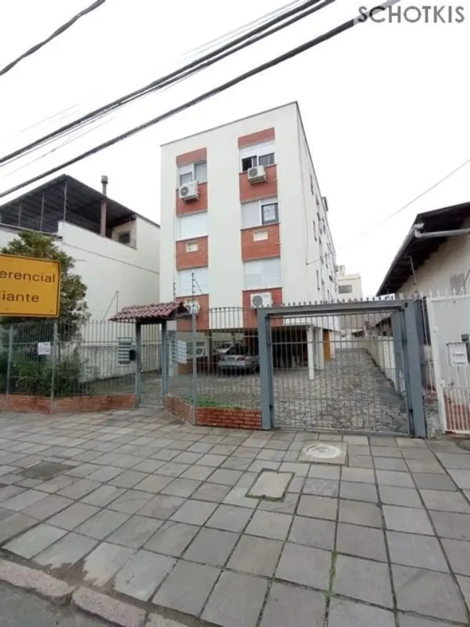 COM GARAGEM O ALUGUEL É DE R$ 1.500,00. ...