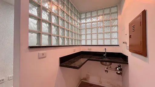 Sala Comercial Reformada - Próximo ao Metrô Brigadeiro - Foto 2