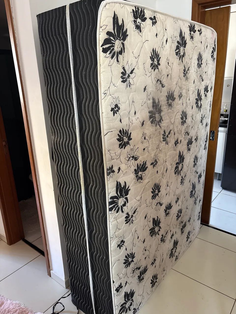 Cama Casal - base e colchão junto