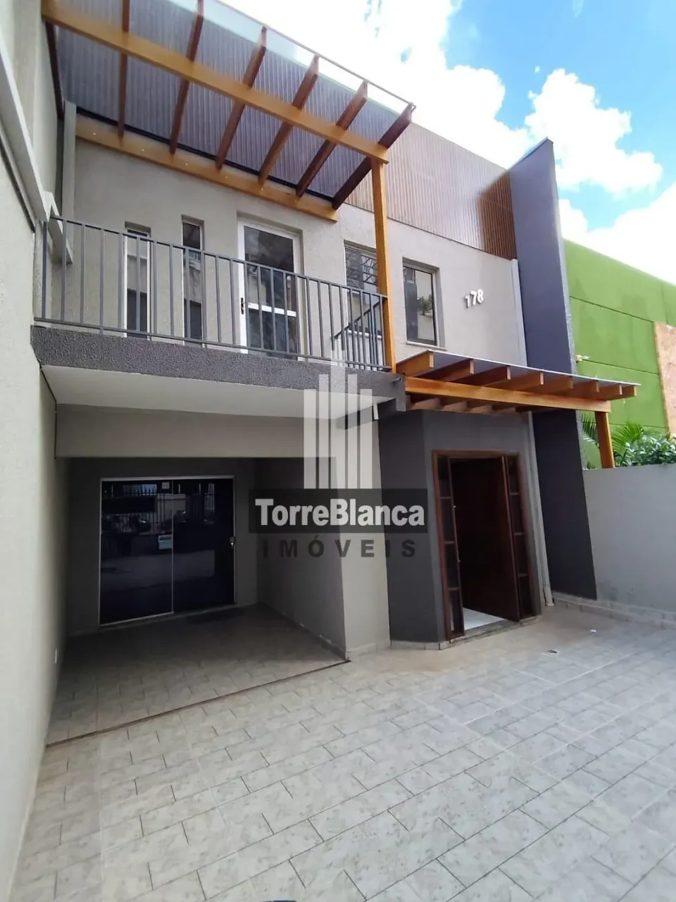 Sobrado Comercial para Locação, Próximo ao Fórum - 140 m², Oficinas - Ponta Grossa/PR