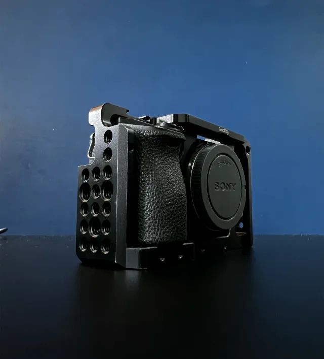 Camera sony A6500 + 4 bat + cage smallring