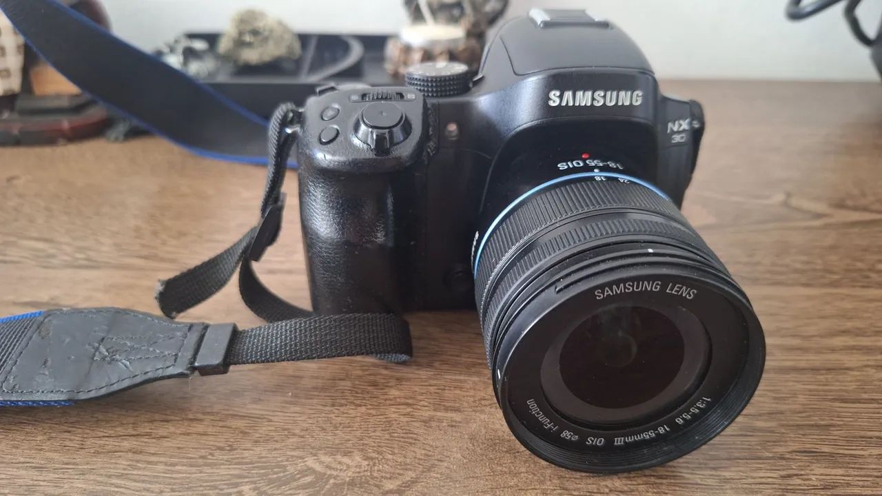 Câmera semi profissional Samsung NX30  - Foto 2