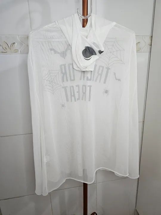 Vestido de Tule Infantil com Capa com Estampa de Fantasma - Renner  - Foto 4