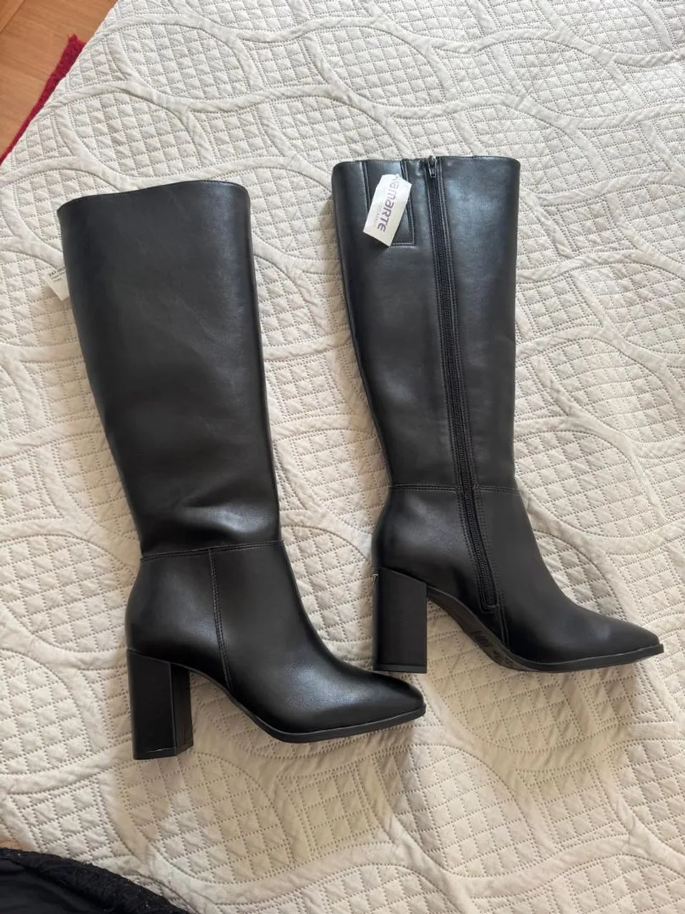 Botas Femininas Longas de Couro - Tamanho 35