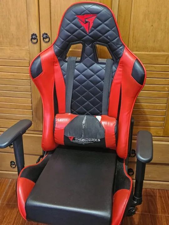 Cadeira Gamer ThunderX3 - Vermelha e Preta