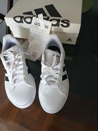 Vendo Tênis Adidas novo