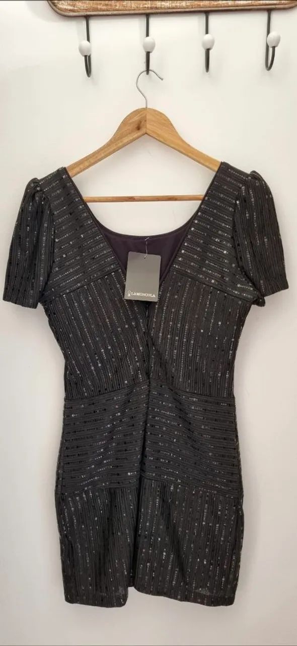 Vestido Preto com brilho P novo!! - Foto 3