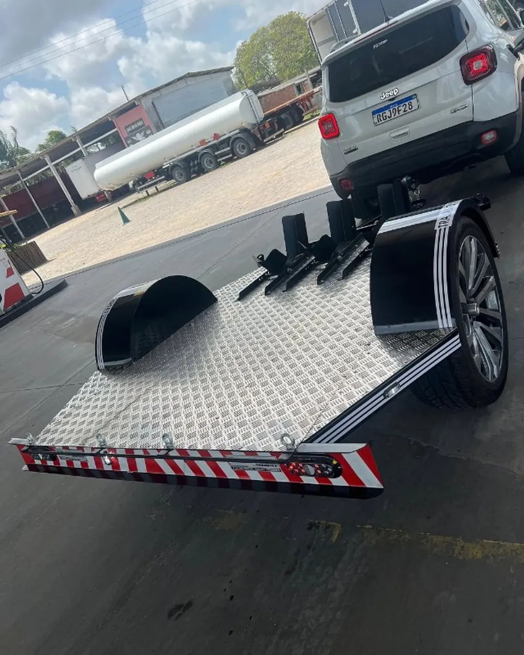 REBOQUE PARA TRANSPORTAR MOTO PREMIUM - Foto 3
