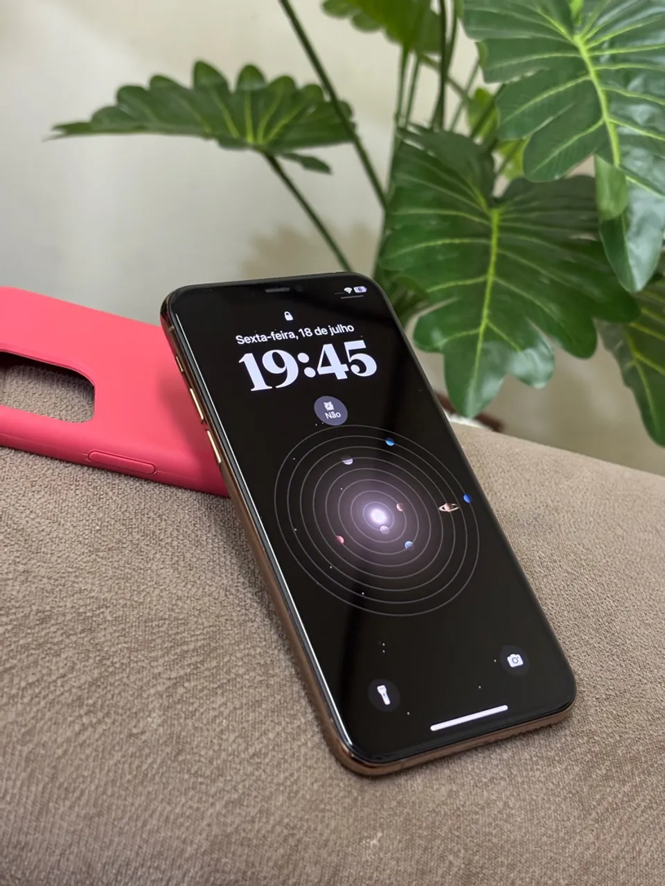 iPhone 11 Pro dourado 64gb em ótimo estado