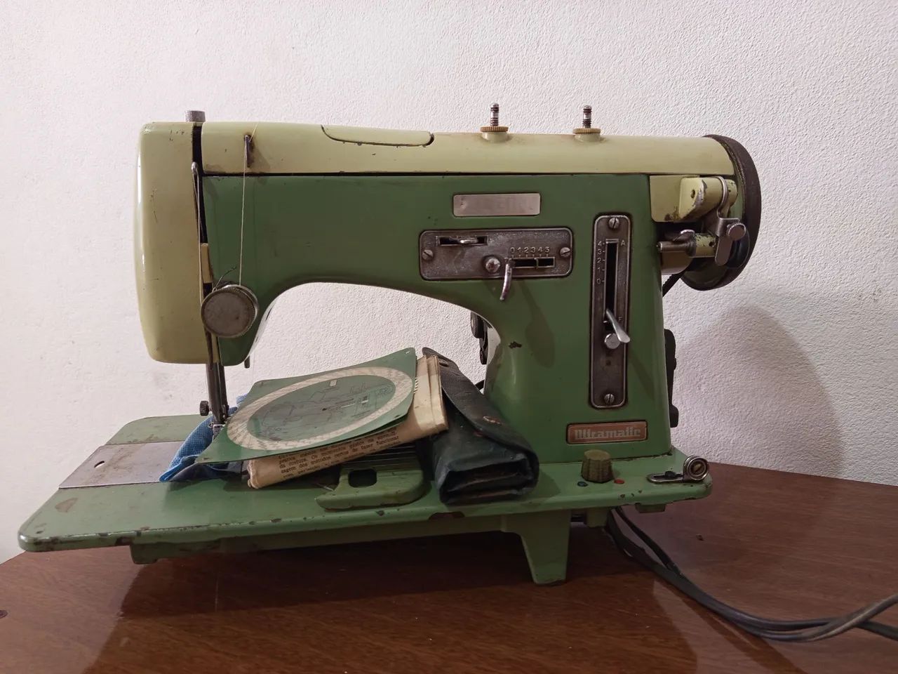 Máquina de Costura ELGIN Ultramatic