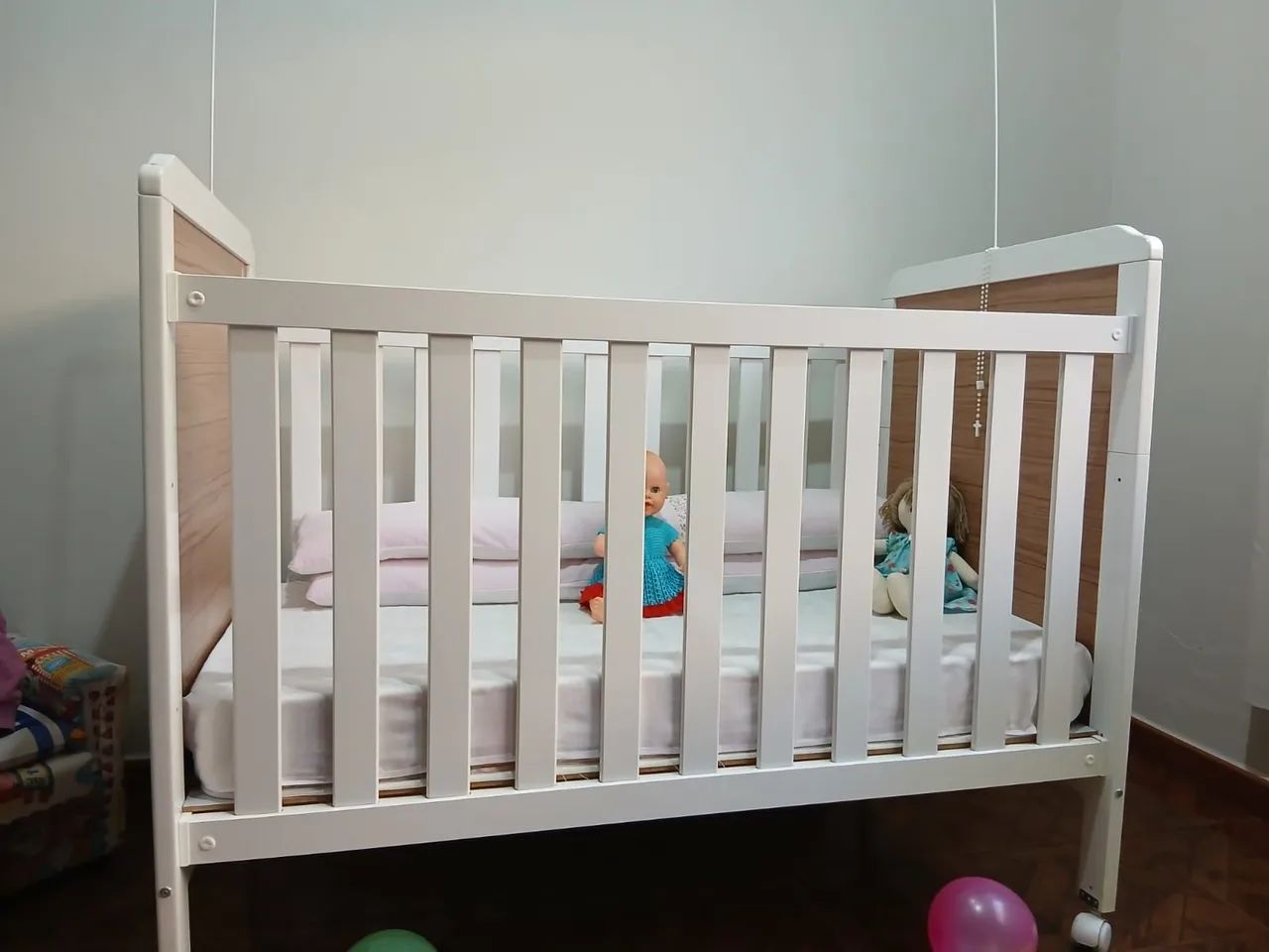 Berço tamanho americano, que vira mini cama. Marca Peroba  - Foto 2
