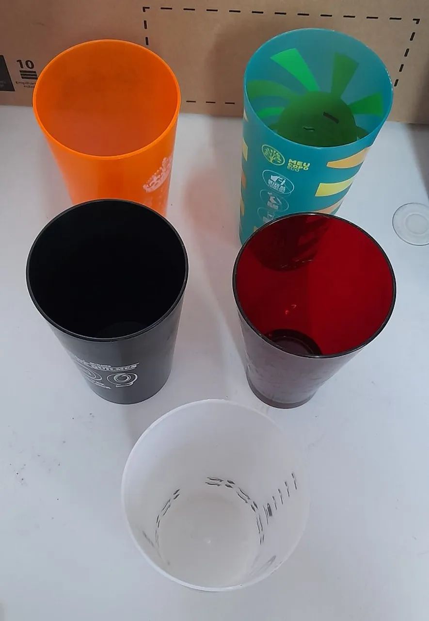 Copos plásticos - Foto 4