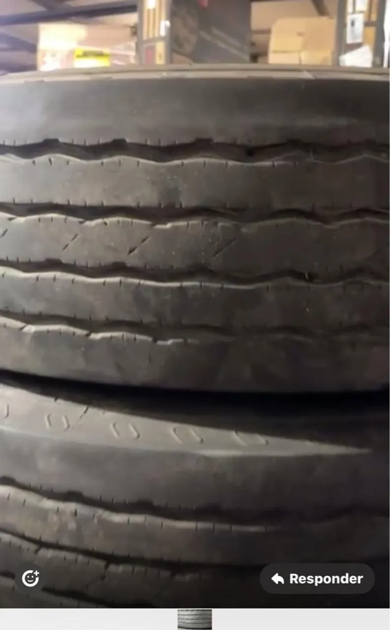 Pneu caminhão