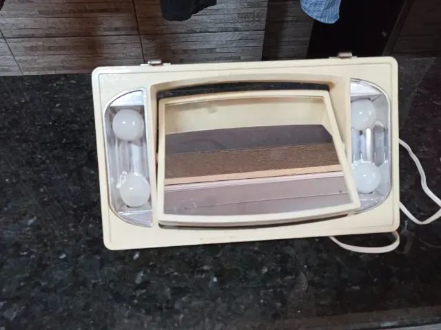 Espelho Pin Up 1960 Funcional Com Lâmpadas (Usado) - Foto 2