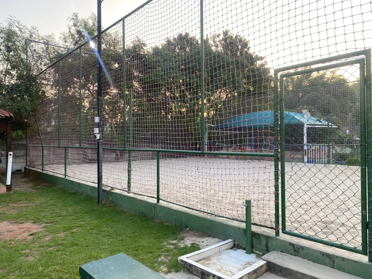 Vendo apartamento térreo 3 quartos, com quintal e churrasqueira