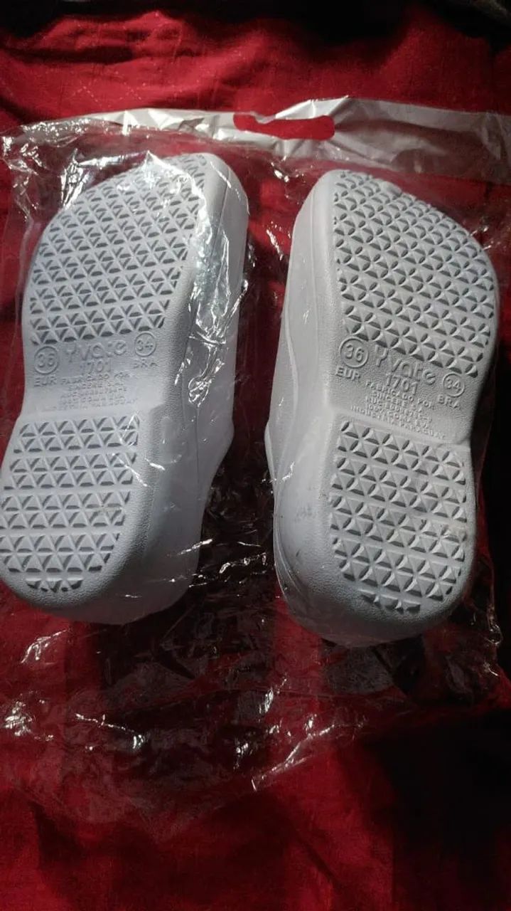 Sapatos Crocs Branco - Foto 3