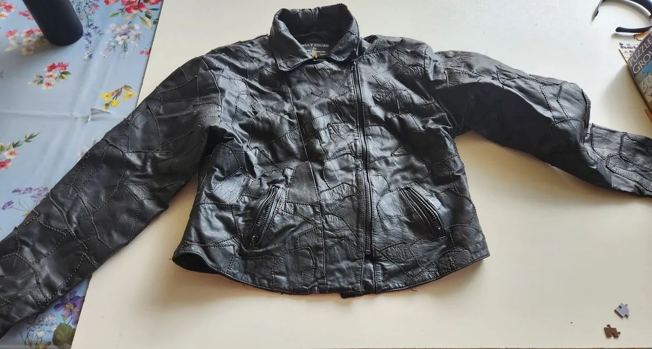 Jaqueta de couro preta patchwork feminina