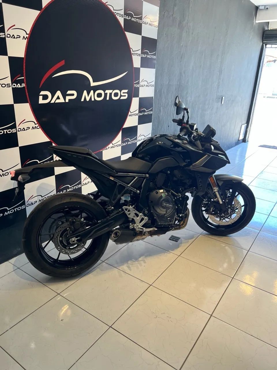 Suzuki GSX 8S 2025 - Foto 2