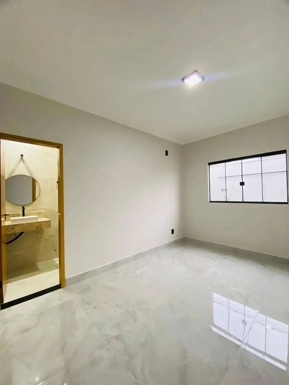 VENDO URGENTE CASA A VENDA no BAIRRO  jardim Itália - Foto 4
