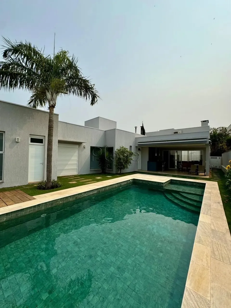 Casa à venda em Jundiaí, Condomínio Reserva da Serra, com 3 suítes, com 330 m²
