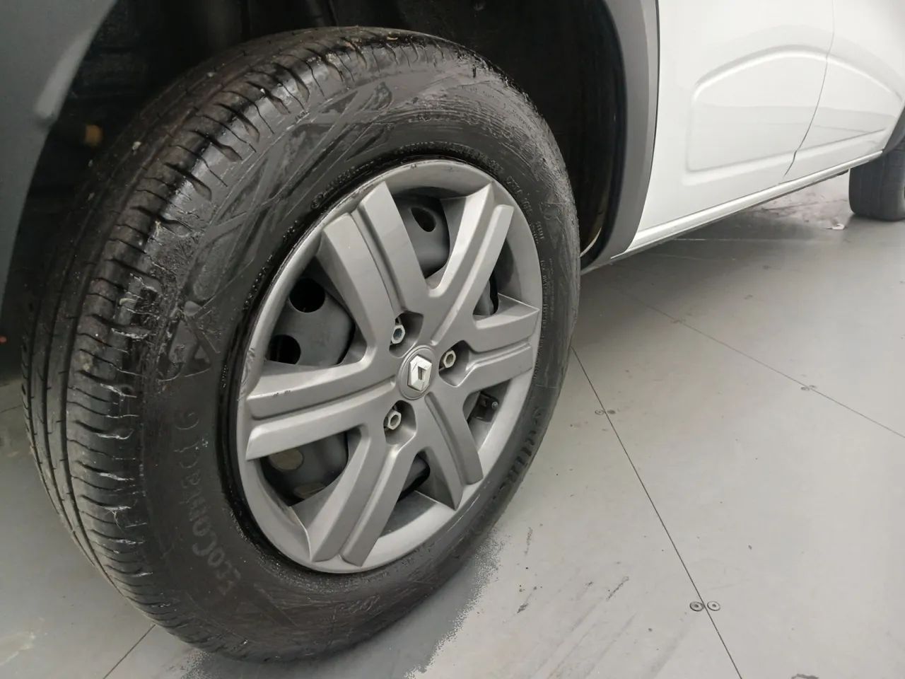 Renault Kwid 1.0 Zen, foto 14 de 18
