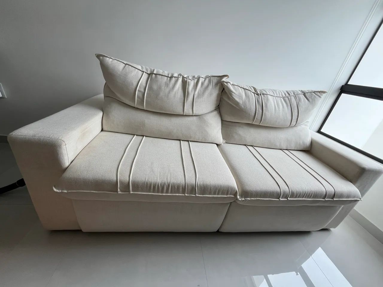 Sofá super estiloso e confortável 