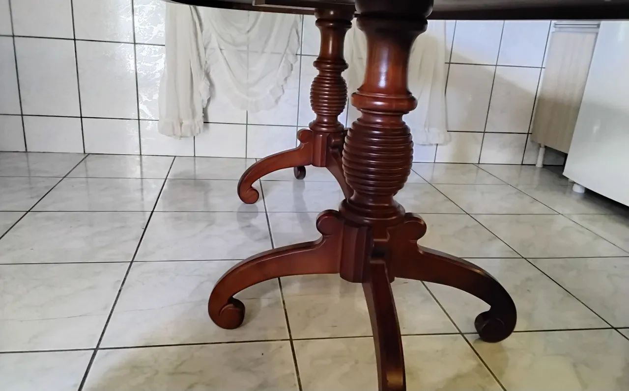 Mesa de jantar em madeira - Foto 2