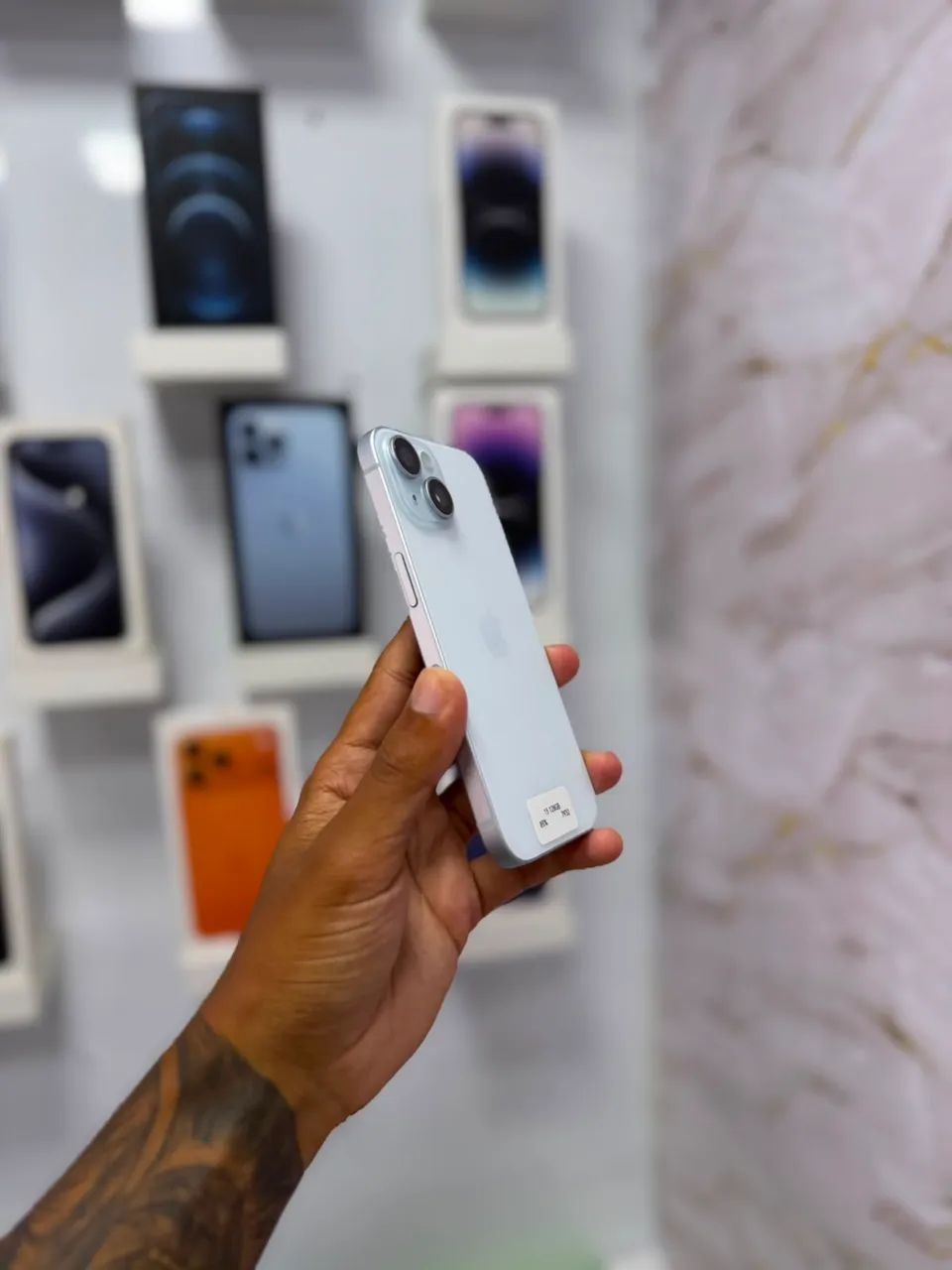 iPhone 15  - 128GB ? 3.099 - Foto 3
