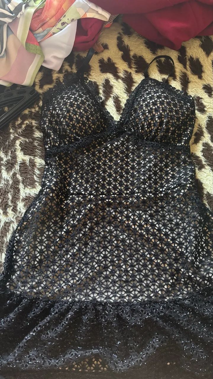 Vestido preto curto 