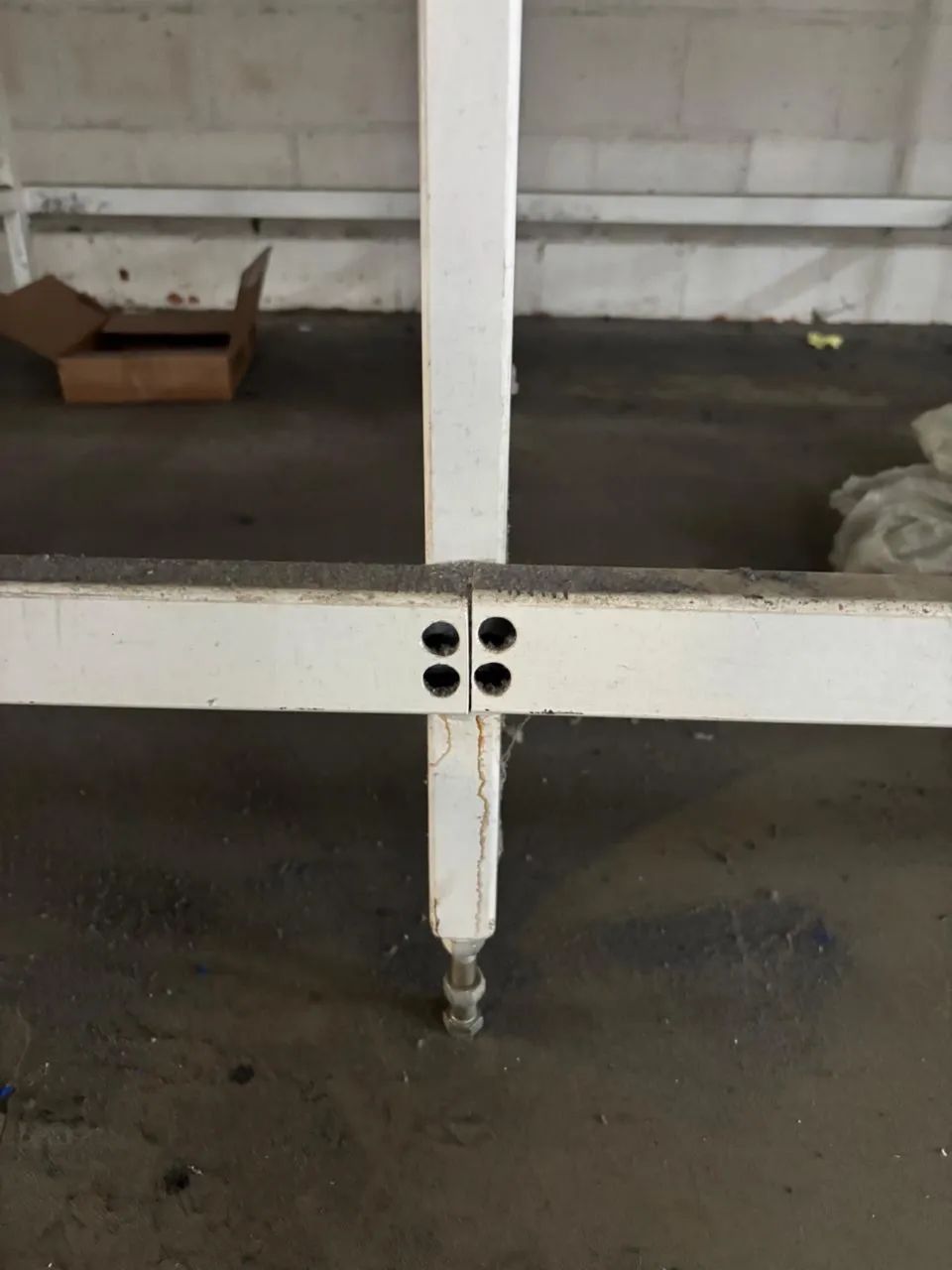 Mesa de madeira e ferro ideal para talharia  em módulo 20mts de diâmetro  - Foto 2