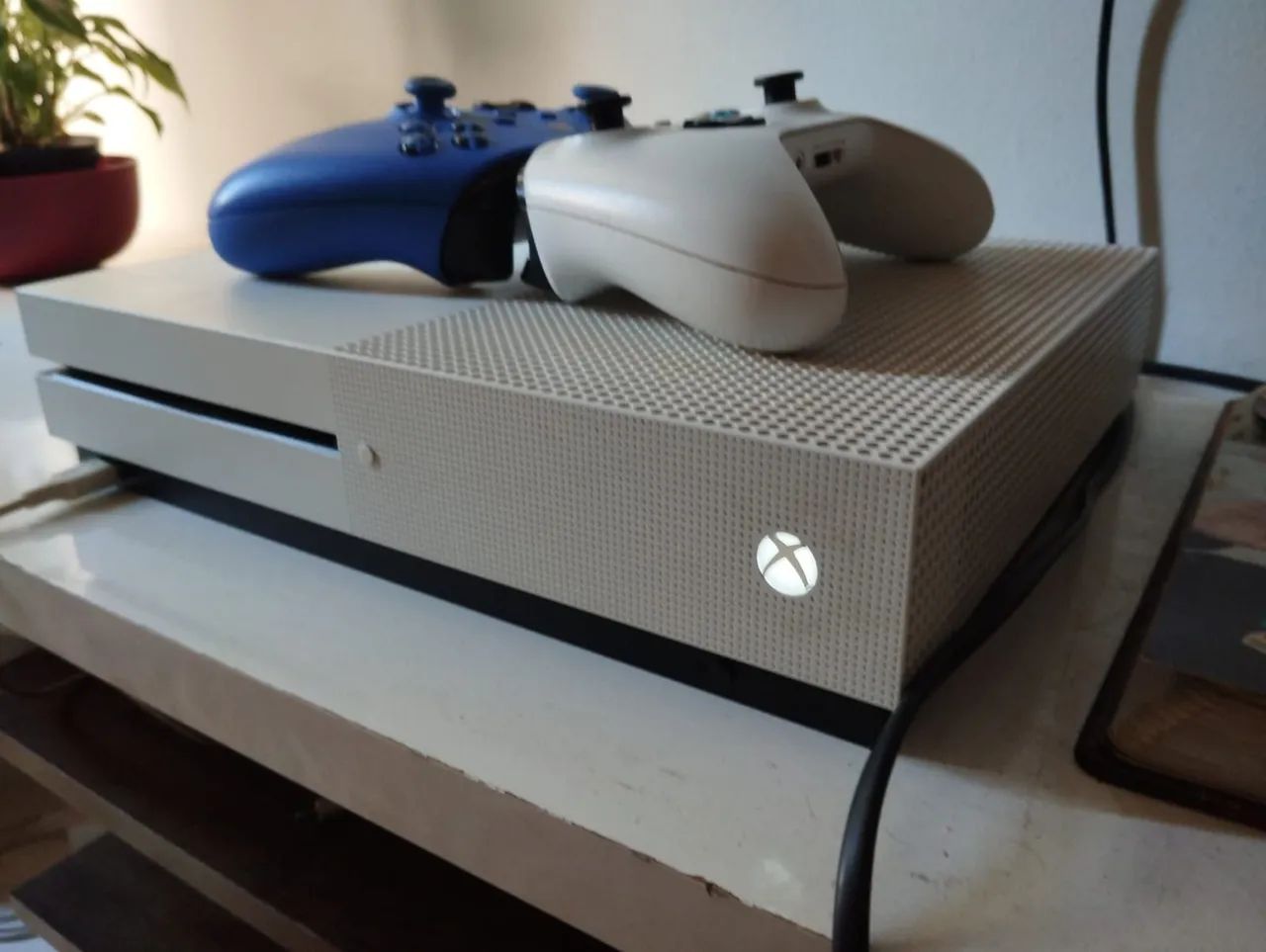 Xbox one S em ótimo estado  - Foto 3