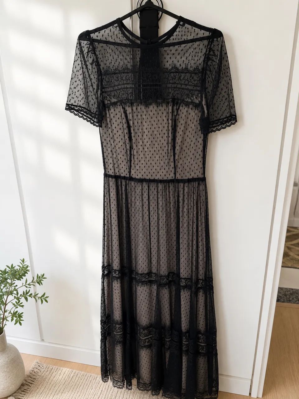 Vestido Midi Premium em Tule e Renda Preto | Elegante e Sofisticado - Foto 2